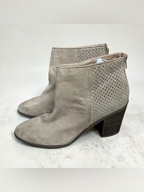 Madden NYC Rain Rhinestone Perforated Booties Tan Faux Suede 9M NWOB